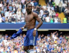 开云体育入口-救赎之夜！梅德韦杰夫险胜ATP总决赛，温网失利的阴影中点燃希望