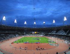 开云体育中国-银箭风暴再临，梅赛德斯技术碾压阿斯顿马丁，皮亚斯特里以大师级表现独霸赛道