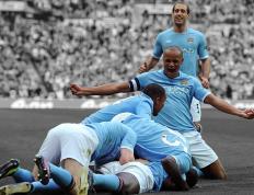 开云体育-跨越巅峰的逆袭，当勇士铁蹄踏碎雄鹿，德罗赞惊艳四座撕裂宿命