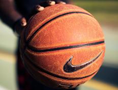 开云体育中国-宿命与新生，汉密尔顿的黄昏统治与阿尔本刺破马丁的绝杀闪电