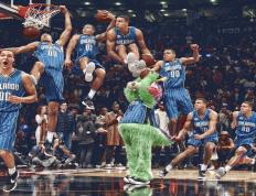 开云体育-逆袭的奇迹，红牛二队绝杀母队，汉密尔顿带队创唯一性胜利