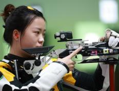 开云体育中国-黎巴嫩女子游泳选手斩获首金