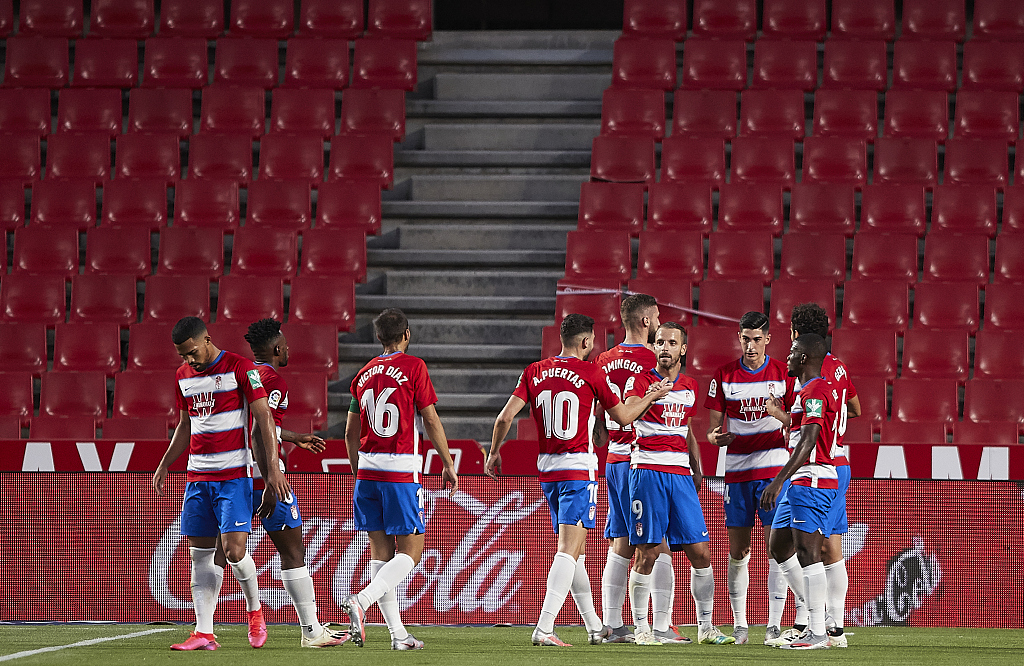 开云体育下载-格拉纳达关键一战临近,全队备战训练加大强度