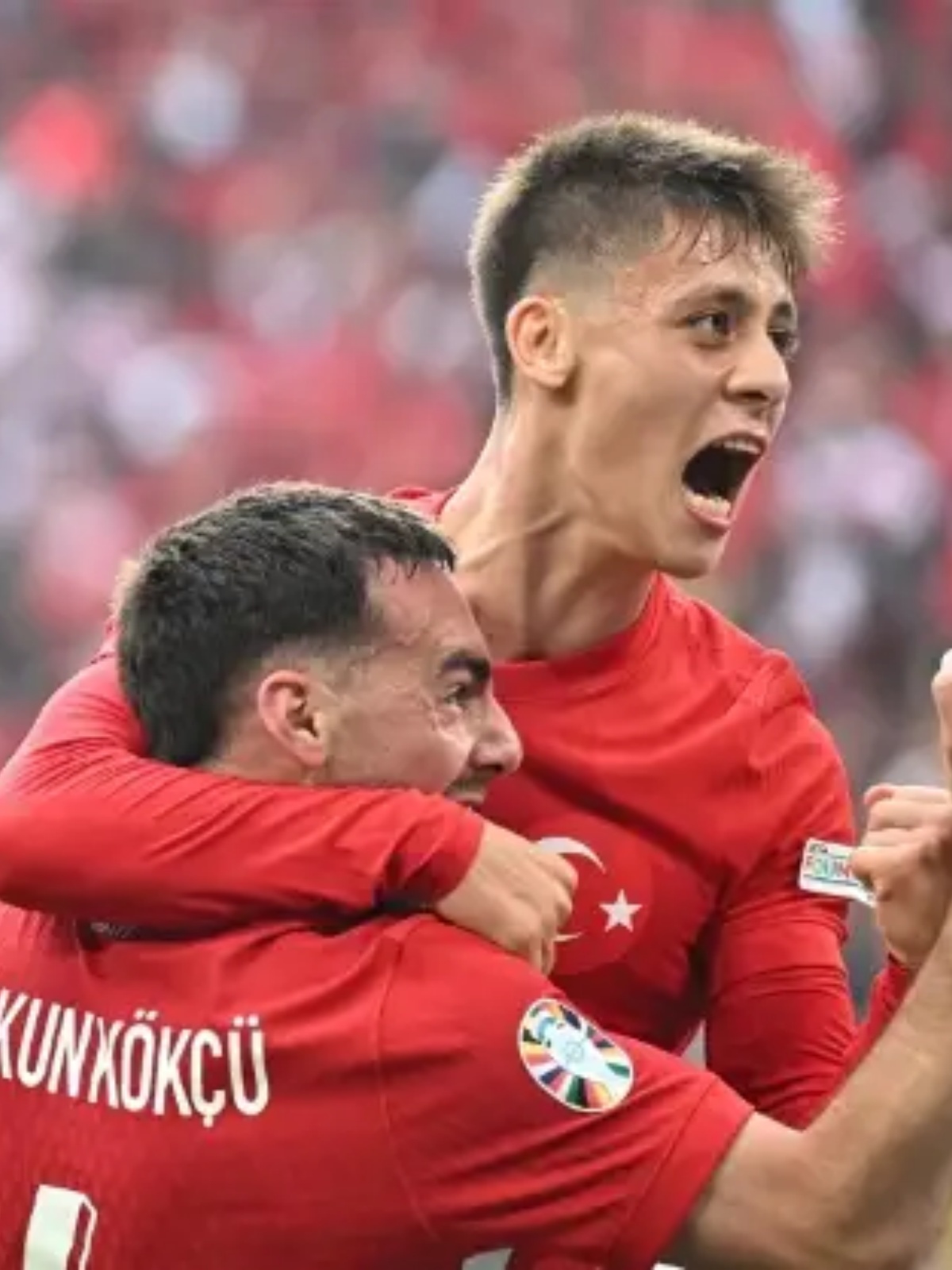 开云体育在线-欧国联赛胜者为王，劲敌对决尽展拼搏