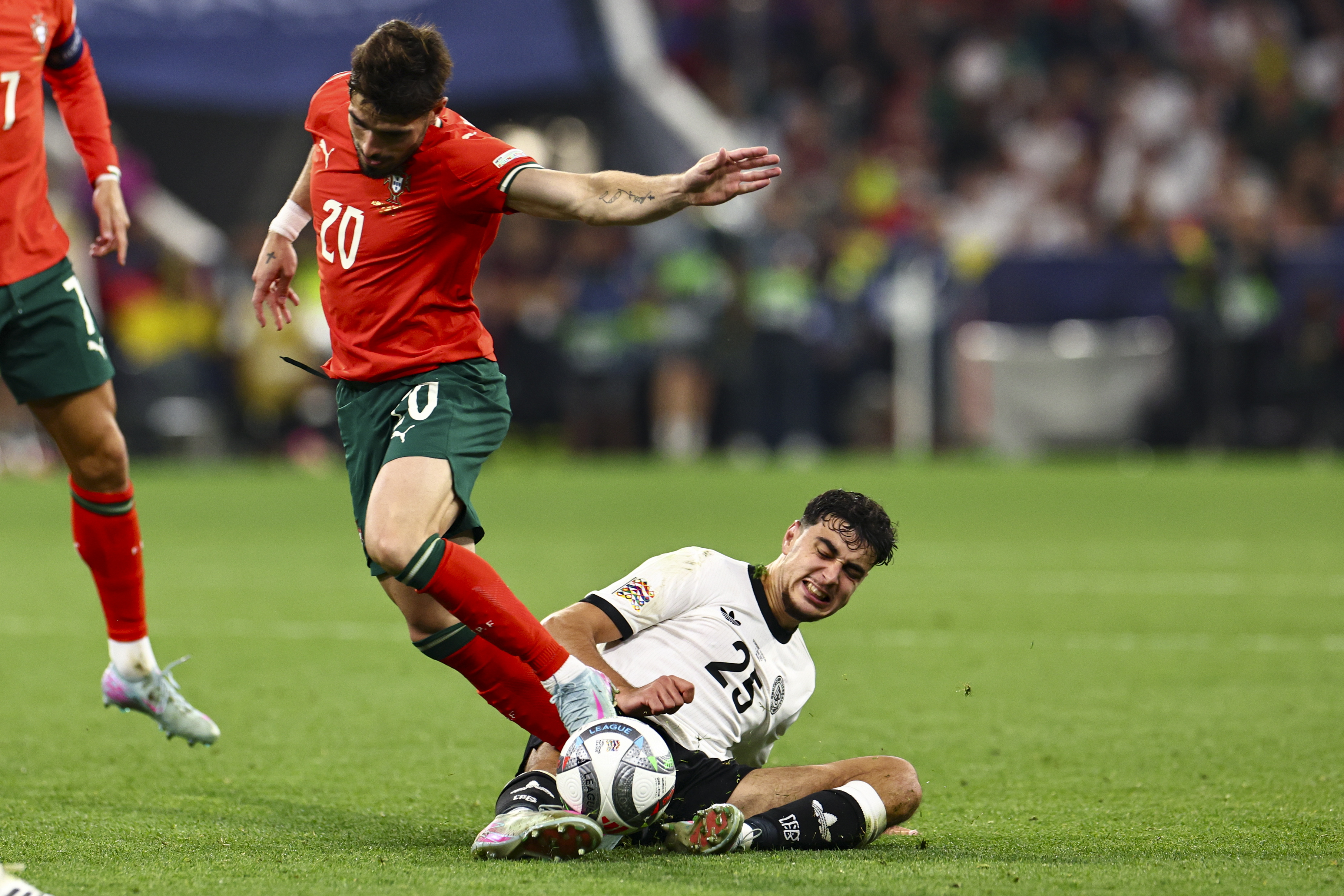 开云体育在线-葡萄牙国脚受伤,欧国联或告别