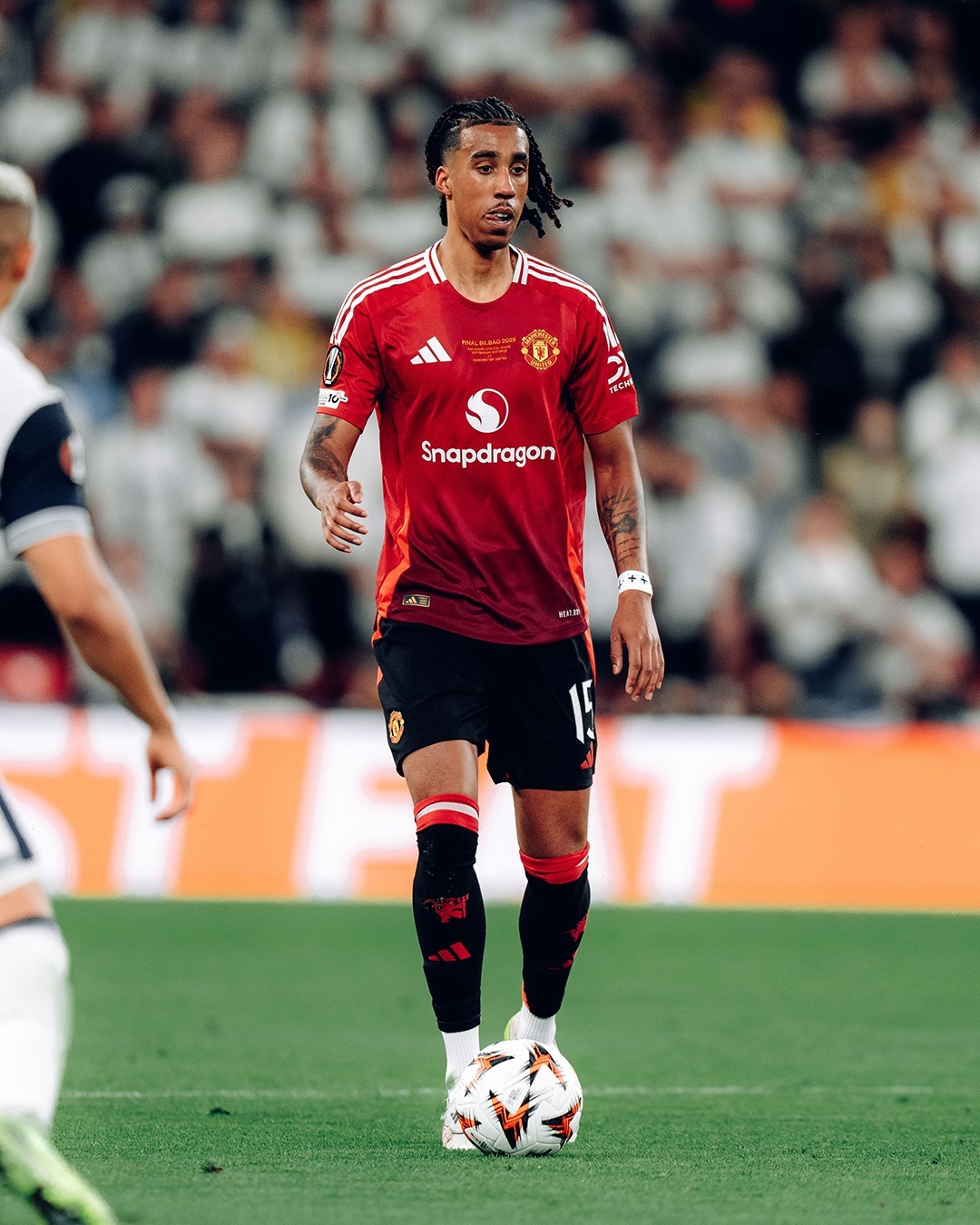 开云官网-曼联客场大胜,提升联赛排名稳固前四