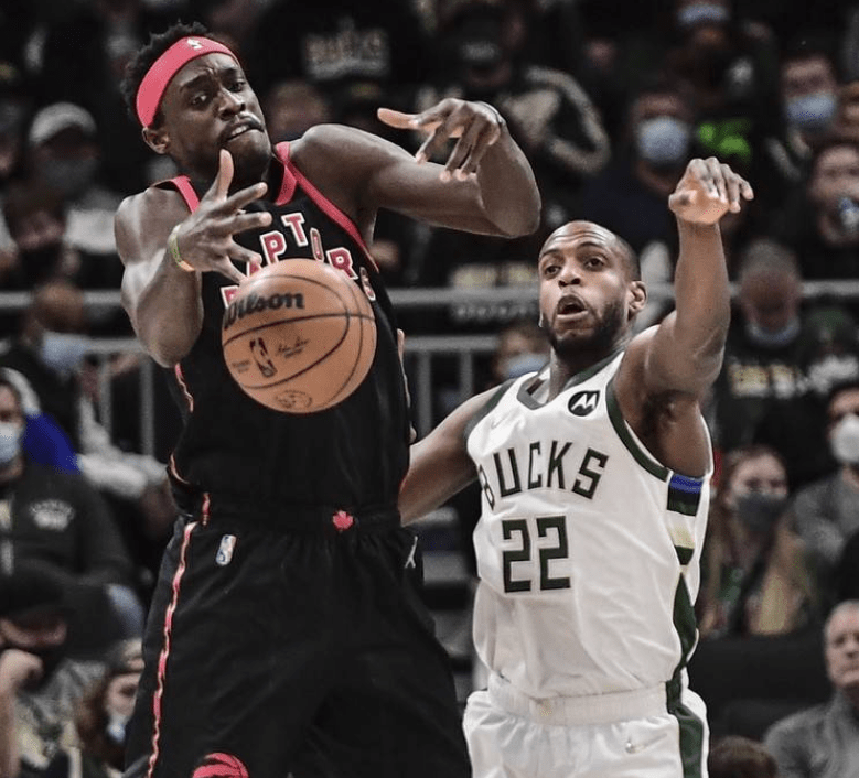 开云体育中国-篮网鏖战青岛队，西亚卡姆扛起全队