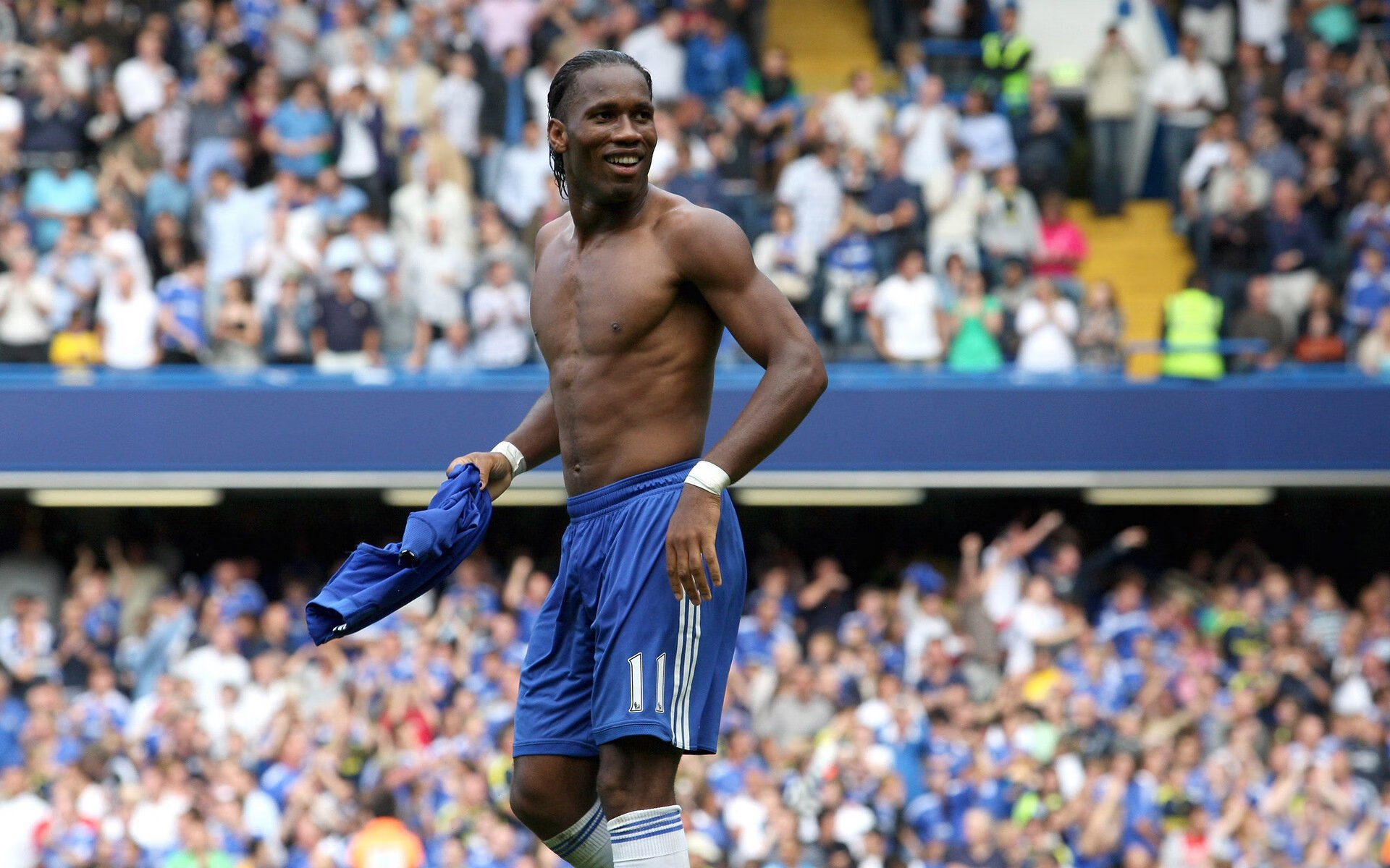 开云APP-破壁之战，当阿什拉夫的铁翼撕开勒沃库森的叹息之墙